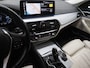 BMW 5-Serie Touring 530e xDrive | LED Grille | Trekhaak | Leder | Adaptive Cruise | HUD | Keyless | Camera | Carplay