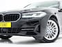 BMW 5-Serie Touring 530e xDrive | LED Grille | Trekhaak | Leder | Adaptive Cruise | HUD | Keyless | Camera | Carplay