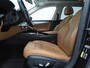 BMW 5-Serie Touring 520e | Panoramadak | LED Grille | Trekhaak | Leder | HUD | 360 | Dodehoek | Sfeerlicht | Memory | Carplay