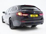 BMW 5-Serie Touring 520e | Panoramadak | LED Grille | Trekhaak | Leder | HUD | 360 | Dodehoek | Sfeerlicht | Memory | Carplay