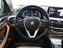 BMW 5-Serie Touring 520e | Panoramadak | LED Grille | Trekhaak | Leder | HUD | 360 | Dodehoek | Sfeerlicht | Memory | Carplay