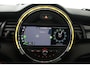 MINI Cooper Mini 1.5 Automaat (PANORAMADAK, JCW PAKKET, STOELVERWARMING, PDC, DEALER ONDERHOUDEN)