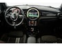 MINI Cooper Mini 1.5 Automaat (PANORAMADAK, JCW PAKKET, STOELVERWARMING, PDC, DEALER ONDERHOUDEN)