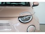 Fiat 500e 3+1 La Prima 42 kWh | 8 Jaar Garantie | SOH 100% | Navigatie | Camera | Keyless | Parkeersensoren | Kunstlederen bekleding |