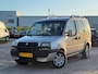Fiat Doblò 1.6-16V ELX/ ZIJDEUREN