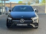 Mercedes-Benz A-klasse 250 e Black-Edition Limousine AMG-LINE 218 Pk | Navigatie | Sfeerverlichting | Cruise | Climate | Full Led.