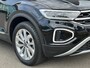 Volkswagen T-Roc 1.5 TSI 150pk DSG Style Carplay | Camera | Keyless | Elek. Achterklep | Rijklaar incl. garantie