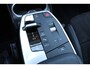 BMW X1 sDrive18i | Panorama dak | Elektrisch wegklapbare trekhaak | Stoelverwarming | Achteruitrijcamera | Elektrische kofferbakklep | Keyless entry/start | Half leder/alcantara | Draadloze telefoonlader | Apple CarPlay/Android Auto | Navigatie | Climate controle | Parkeersensoren V+A |