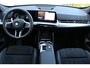 BMW X1 sDrive18i | Panorama dak | Elektrisch wegklapbare trekhaak | Stoelverwarming | Achteruitrijcamera | Elektrische kofferbakklep | Keyless entry/start | Half leder/alcantara | Draadloze telefoonlader | Apple CarPlay/Android Auto | Navigatie | Climate controle | Parkeersensoren V+A |