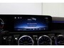 Mercedes-Benz CLA 180 AMG Line 136PK, SFEERVERLICHTING | STUUR/STOELVERWARMING | MBUX | LED