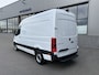 Mercedes-Benz Sprinter 317 CDI L2 H2 Pro Facelift / MBUX / Navigatie / Camera / Geveerde stoel / Cruise control / Airco / 270 Graden achterdeuren