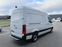 Mercedes-Benz Sprinter 317 CDI L2 H2 Pro Facelift / MBUX / Navigatie / Camera / Geveerde stoel / Cruise control / Airco / 270 Graden achterdeuren