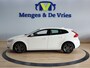 Volvo V40 1.5 T2 Nordic+ Standkachel | Trekhaak | Leder | Cruise Control | Navigatie | Stoelverwarming | Isofix | NAP