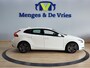 Volvo V40 1.5 T2 Nordic+ Standkachel | Trekhaak | Leder | Cruise Control | Navigatie | Stoelverwarming | Isofix | NAP