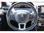 Peugeot 208 1.2 PureTech Style Pack Navigatie/Airco/Parkeersensoren achter/Cruise control/15 Inch Licht metaal