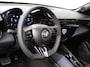 Alfa Romeo Junior Elettrica Automaat 156PK Adaptieve Cruise Control LMV 18 inch Full Led Matrix Parkeer sensoren Navigatie Apple Carplay / Android auto  Climate Control