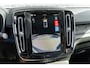 Volvo EC40 Single Motor Plus Black Edition Europa 70 kWh | Google | Adaptieve Cruise Control | Getint Glas | Harman Kardon Audio | Elek. Stoelen | Stuur-/Stoelverwarming Voor + Achter | Camera | Dodehoekdetectie | LED Koplampen | 19" LM