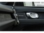 Volvo EC40 Single Motor Plus Black Edition Europa 70 kWh | Google | Adaptieve Cruise Control | Getint Glas | Harman Kardon Audio | Elek. Stoelen | Stuur-/Stoelverwarming Voor + Achter | Camera | Dodehoekdetectie | LED Koplampen | 19" LM