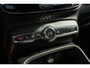 Volvo EC40 Single Motor Plus Black Edition Europa 70 kWh | Google | Adaptieve Cruise Control | Getint Glas | Harman Kardon Audio | Elek. Stoelen | Stuur-/Stoelverwarming Voor + Achter | Camera | Dodehoekdetectie | LED Koplampen | 19" LM