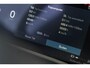 Volvo EC40 Single Motor Plus Black Edition Europa 70 kWh | Google | Adaptieve Cruise Control | Getint Glas | Harman Kardon Audio | Elek. Stoelen | Stuur-/Stoelverwarming Voor + Achter | Camera | Dodehoekdetectie | LED Koplampen | 19" LM