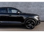 Volvo EC40 Single Motor Plus Black Edition Europa 70 kWh | Google | Adaptieve Cruise Control | Getint Glas | Harman Kardon Audio | Elek. Stoelen | Stuur-/Stoelverwarming Voor + Achter | Camera | Dodehoekdetectie | LED Koplampen | 19" LM