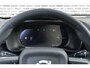 Volvo EC40 Single Motor Plus Black Edition Europa 70 kWh | Google | Adaptieve Cruise Control | Getint Glas | Harman Kardon Audio | Elek. Stoelen | Stuur-/Stoelverwarming Voor + Achter | Camera | Dodehoekdetectie | LED Koplampen | 19" LM