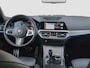 BMW 3-Serie 318i Executive Edition | M Sport | Harman/Kardon | Stoelverwarming | Camera | Cruise control | Navi | | Achteruitrijcamera | Cruise control | Navigatiesysteem full map + hard disk