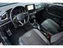 Volkswagen T-Roc 1.5 TSI R-Line | Keyless | ACC | Camera | CarPlay | Stoelverwarming | 17” | LED