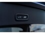 Volvo EC40 Single Motor Extended Range Ultra Europa Black Editon | Google | Long Range | Adaptieve Cruise Control | Panoramadak | Harman Kardon Audio | Warmtepomp | 360 Camera | Getint Glas | Zitverlenging | Stuur-/Stoelverwarming Voor + Achter | DAB | LED Koplampen | Sfeerverlichting | Dodehoekdetectie | 19" LM