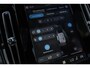Volvo EC40 Single Motor Extended Range Ultra Europa Black Editon | Google | Long Range | Adaptieve Cruise Control | Panoramadak | Harman Kardon Audio | Warmtepomp | 360 Camera | Getint Glas | Zitverlenging | Stuur-/Stoelverwarming Voor + Achter | DAB | LED Koplampen | Sfeerverlichting | Dodehoekdetectie | 19" LM