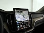 Volvo XC60 T6 Plug-in hybrid AWD Ultra Dark | SOH 100% | Panoramadak | 360° camera | Harman Kardon | Head-up Display | Stoel- en Stuurverwarming | Trekhaak
