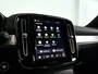 Volvo XC40 B4 Plus Dark | Parkeercamera | Harman Kardon | Stoel- en Stuurverwarming | Trekhaak