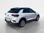Volkswagen T-Roc 1.5 TSI Sport *Automaat*Navigatie*Parkeersensoren*Trekhaak*Adapt. Cruise control*Climate Control*Stoelverwarming*LM.Velgen*Zeer nette auto!