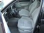 Volkswagen Golf 1.6-16V Highline 5drs LPG G3 ! SUPERMOOI