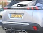 Peugeot 2008 1.2 PureTech Allure Pack Automaat | Camera| Navigatie | Trekhaak | 17" LMV