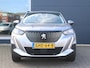 Peugeot 2008 1.2 PureTech Allure Pack Automaat | Camera| Navigatie | Trekhaak | 17" LMV