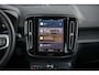 Volvo XC40 Recharge Core 70 kWh | Cruise Control | Parkeercamera | Navigatie | Stoel-/Stuurverwarming | Warmtepomp | Uitschuifbare Beensteunen |