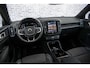 Volvo XC40 Recharge Core 70 kWh | Cruise Control | Parkeercamera | Navigatie | Stoel-/Stuurverwarming | Warmtepomp | Uitschuifbare Beensteunen |