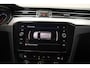 Volkswagen Passat 1.5 TSI Comfort Business [Carplay Trekhaak Parkeersensoren]