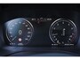 Volvo XC60 T5 R-Design - Sensus navigatie - Parkeersensoren voor & achter - Achteruitrijcamera - Bestuurdersstoel elektr. bedienbaar met geheugen - Verwarmbare voorstoelen - Verwarmbare voorruit - Trekhaak wegklapbaar - Harman/Kardon Audio - Full LED verlichting - Cruise control - 19" Wielen