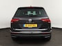Volkswagen Tiguan 1.5 TSI Life | Trekhaak • 19 inch R-Line • Camera • CarPlay