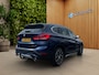 BMW X1 sDrive20i High Executive | Trekhaak | Camera | Head-up | Stoelverwarming | 19" Velgen