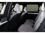Volvo EX90 Performance Ultra 7p. 111 kWh - Luchtvering - Panoramadak - IntelliSafe Assist & Surround - 360º Camera - Bowers & Wilkins audo - Verwarmde voorstoelen, stuur & achterbank - Parkeersensoren voor & achter - Head up display - Extra getint glas - Inklapbare trekhaak - 22' LMV