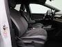 Volkswagen ID.5 Pro 77 kWh 204 PK| Dealeronderhouden | Navigatie Pro | Achteruitrijcamera | Stoelverwarming | Stuurwielverwarming | Keyless | Parkeersensoren