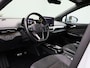 Volkswagen ID.5 Pro 77 kWh 204 PK| Dealeronderhouden | Navigatie Pro | Achteruitrijcamera | Stoelverwarming | Stuurwielverwarming | Keyless | Parkeersensoren
