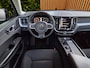Volvo XC60 2.0 B5 Momentum Exclusive | Harman/Kardon | Trekhaak | Camera | Adaptive Cruise | Stuur/stoelverwarming
