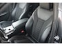 BMW 3-Serie 320i Executive Edition | Stoelverwarming | Sportstoelen | Donkere hemel | Camera | LED | 19 Inch | Mineralgrau Metallic | NL auto