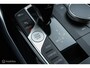 BMW 3-Serie 320i Executive Edition | Stoelverwarming | Sportstoelen | Donkere hemel | Camera | LED | 19 Inch | Mineralgrau Metallic | NL auto
