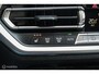 BMW 3-Serie 320i Executive Edition | Stoelverwarming | Sportstoelen | Donkere hemel | Camera | LED | 19 Inch | Mineralgrau Metallic | NL auto