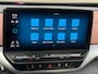 Volkswagen ID.4 Tech Max 77 kWh, VOL OPTIES, panoramadak, electr trekhaak, headup display, matrix led, NL auto met nap